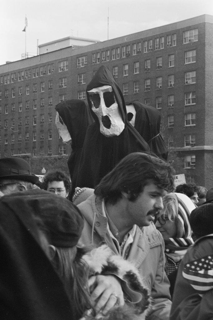 Moratorium to End the War in Vietnam march - Haun, Declan, 1937-1994