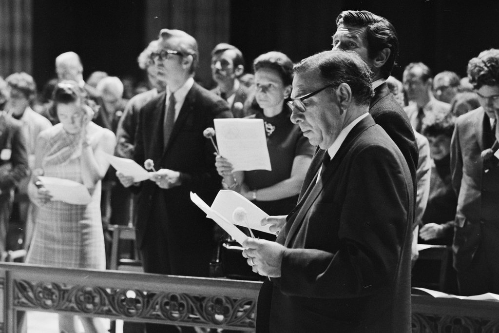 Moratorium to End the War in Vietnam rally - Haun, Declan, 1937-1994