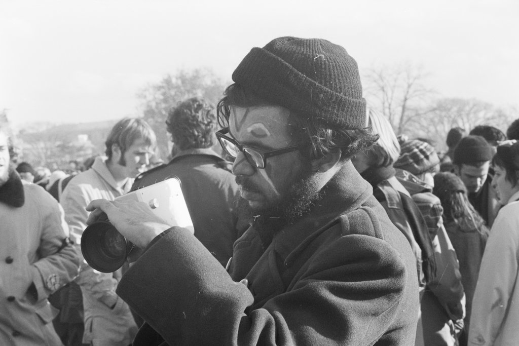 Moratorium to End the War in Vietnam march - Haun, Declan, 1937-1994