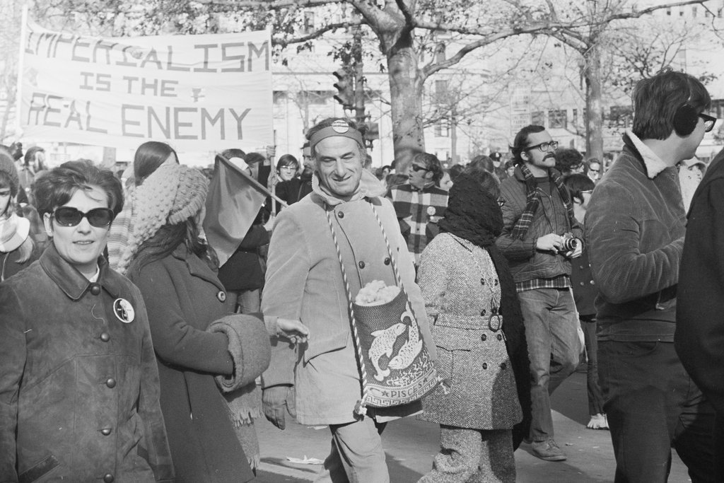 Moratorium to End the War in Vietnam march - Haun, Declan, 1937-1994