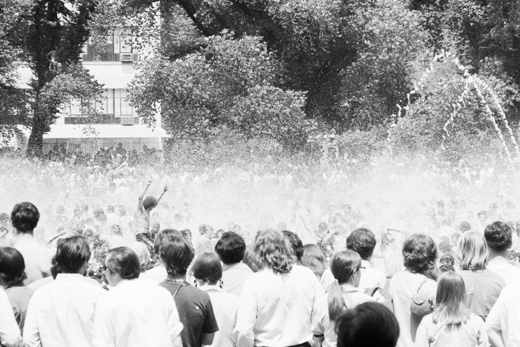 Anti-war protest in Washington, D.C. - Haun, Declan, 1937-1994