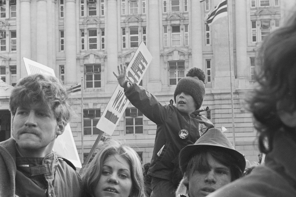 Moratorium to End the War in Vietnam march - Haun, Declan, 1937-1994