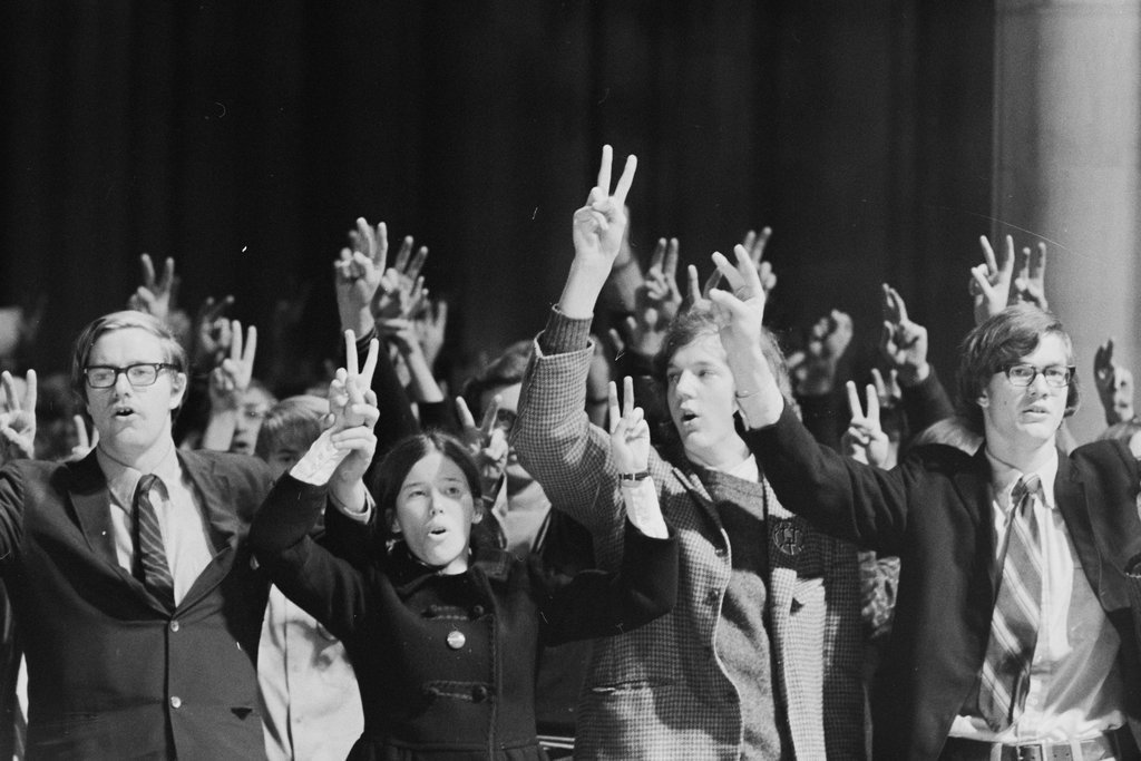 Moratorium to End the War in Vietnam rally - Haun, Declan, 1937-1994