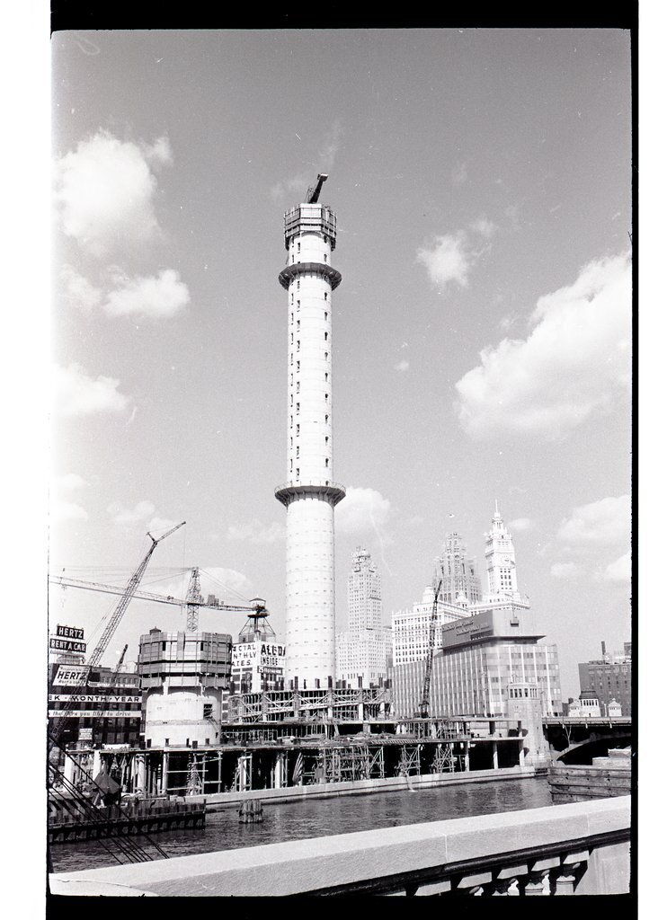 Marina City east tower core following death of three workers - Chicago Sun-Times