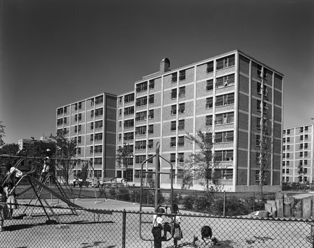 Chicago Housing Authority project at 3600 S. Rhodes Avenue in Chicago, Illinois - Hedrich-Blessing