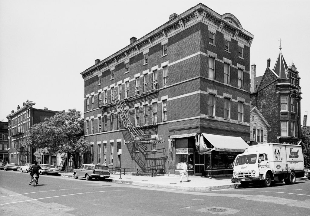 Northwest corner of West 19th Street and South Allport Avenue - Osty, Sigmund J.