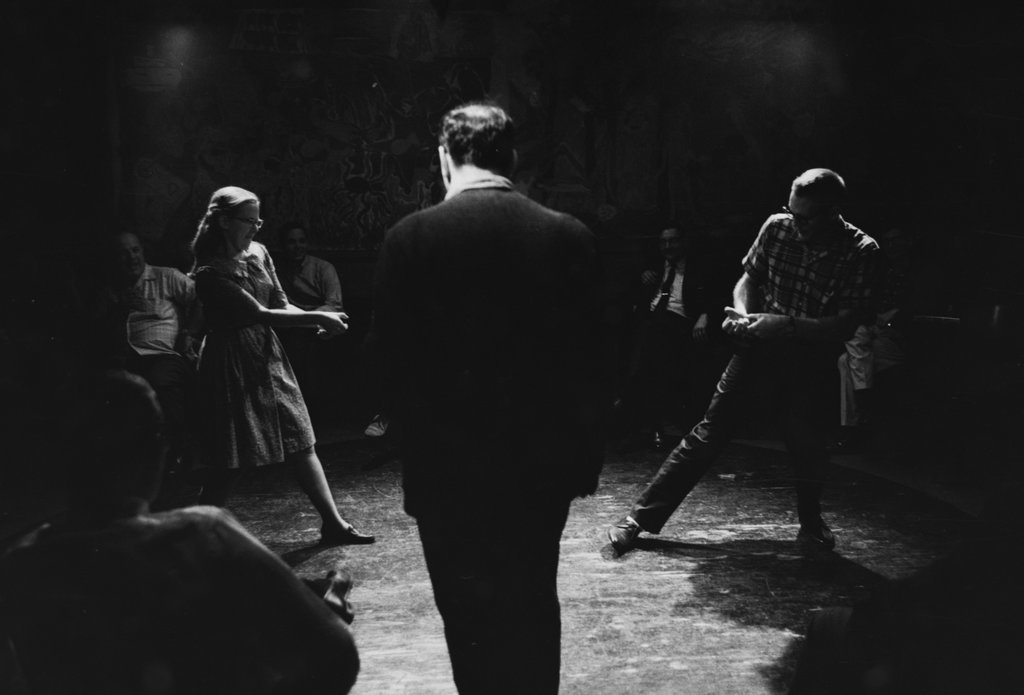 Performance in a dark room - Haun, Declan, 1937-1994