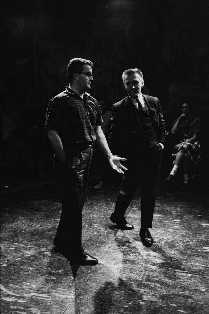 Performance in a dark room - Haun, Declan, 1937-1994