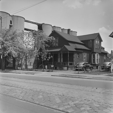 66th Street and Wentworth Avenue in Englewood - Mead, Mildred