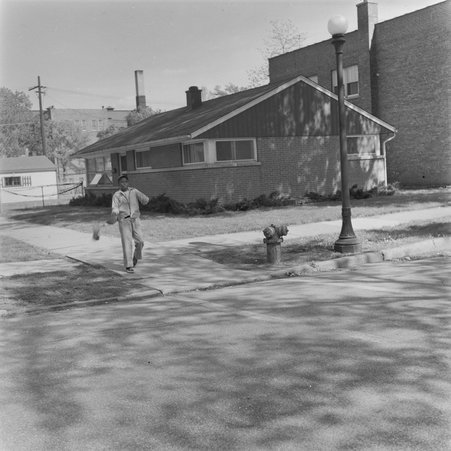 Children at intersection of 60th Street and Loomis Boulevard in Englewood - Mead, Mildred