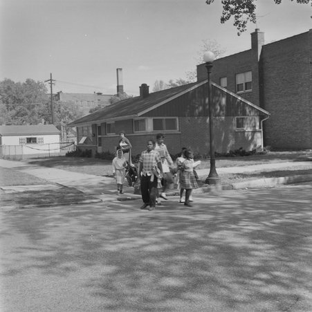 Children at intersection of 60th Street and Loomis Boulevard in Englewood - Mead, Mildred