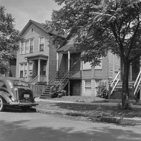 4351-4353 South Shields Avenue in Fuller Park - Mead, Mildred