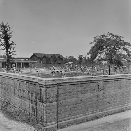 Outdoor swimming pool in Fuller Park - Mead, Mildred
