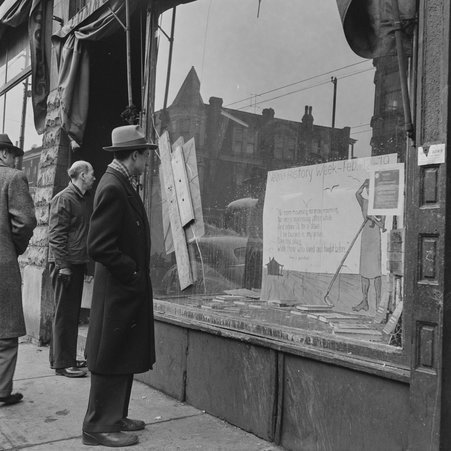 Community Book Shop in Hyde Park - Mead, Mildred