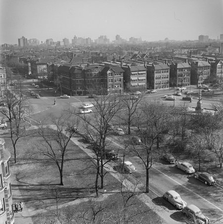 Overhead east view of Drexel Square in Hyde Park-Kenwood - Mead, Mildred