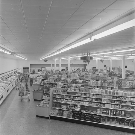 Hyde Park Co-op at 5535 South Harper Avenue in Hyde Park-Kenwood - Mead, Mildred