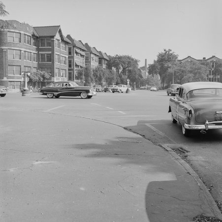 Traffic at East 47th Street and South Drexel Avenue in Hyde Park-Kenwood - Mead, Mildred