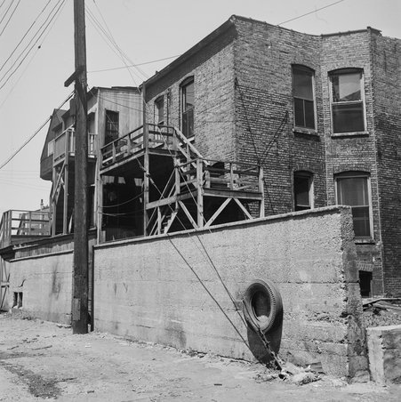 Rear of 823-827 East 42nd Street in Hyde Park-Kenwood - Mead, Mildred