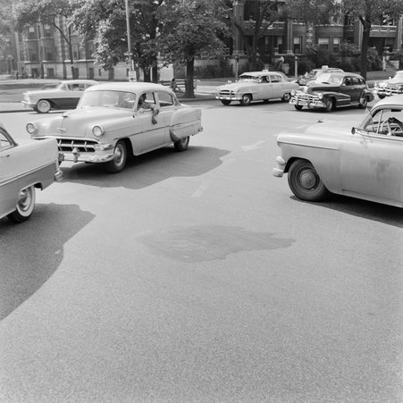 Traffic at East 47th Street and South Drexel Avenue in Hyde Park-Kenwood - Mead, Mildred