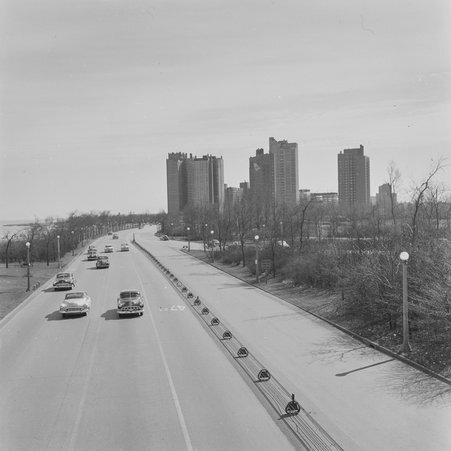 Traffic on South Lake Shore Drive in Hyde Park-Kenwood - Mead, Mildred