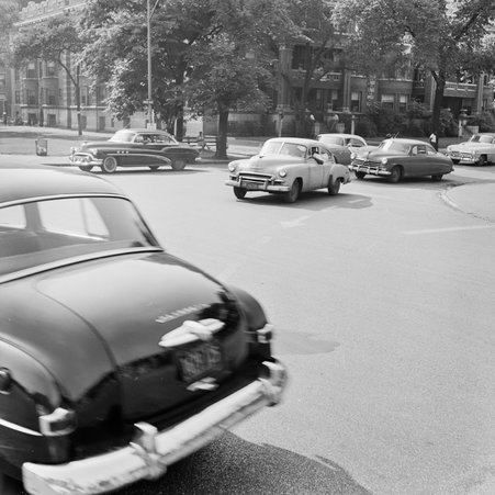 Traffic at East 47th Street and South Drexel Avenue in Hyde Park-Kenwood - Mead, Mildred