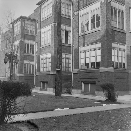 5418-5428 South Woodlwan Avenue in Hyde Park-Kenwood - Mead, Mildred