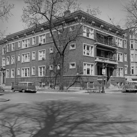 5756-5758 South Kenwood Avenue in Hyde Park-Kenwood - Mead, Mildred