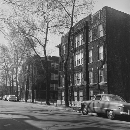 Multi-unit residential building with unknown address in Hyde Park-Kenwood - Mead, Mildred