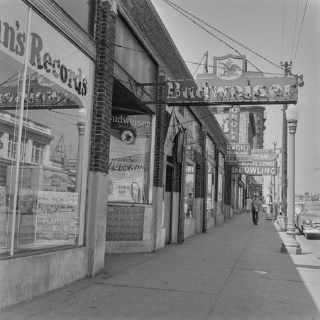 View west from 1371 East 47th Street in Hyde Park-Kenwood - Mead, Mildred