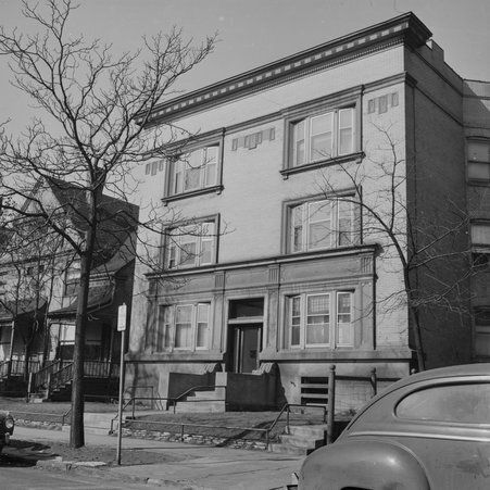 420-5422 South Blackstone Avenue in Hyde Park-Kenwood - Mead, Mildred