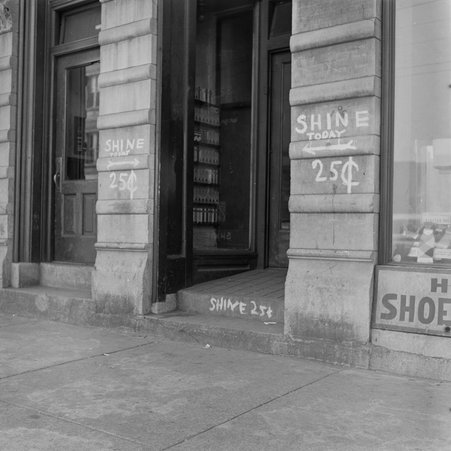 923 East 55th Street in Hyde Park-Kenwood - Mead, Mildred