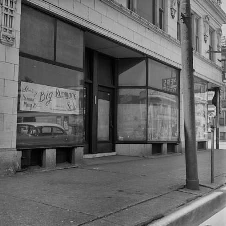 ScStorefront at 1105 East 47th Street in Hyde Park-Kenwood - Mead, Mildred