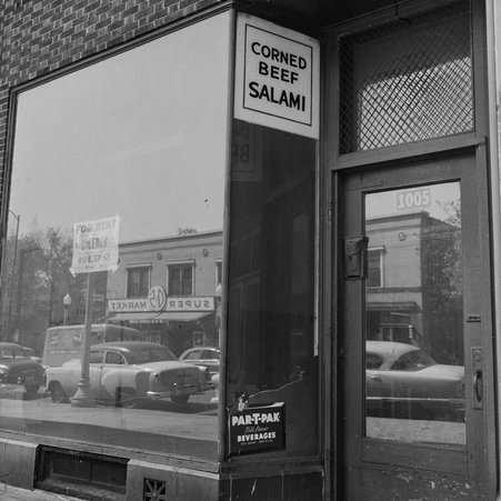 Storefront at 1005 East 53rd Street in Hyde Park-Kenwood - Mead, Mildred