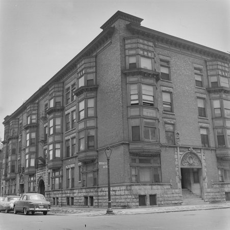 1449 East 56th Street and 5601 South Blackstone Avenue in Hyde Park-Kenwood - Mead, Mildred