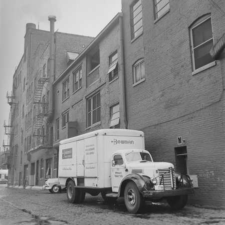 Bowman Dairy Company on the Near North Side - Mead, Mildred