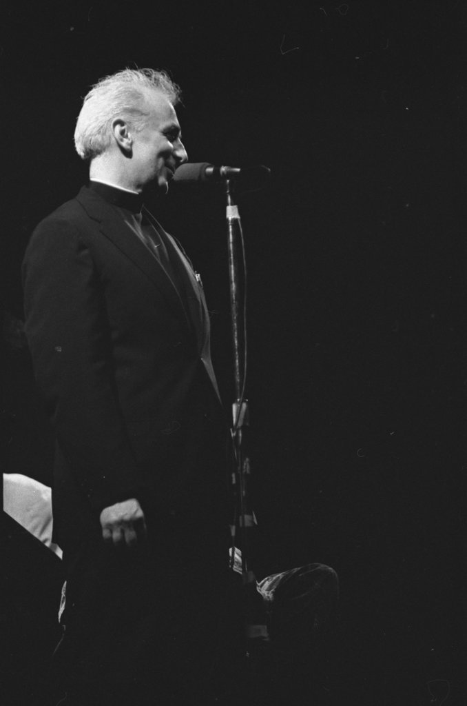 Unidentified MC at the Down Beat Jazz Festival - Flerlage, Raeburn, 1915-2002