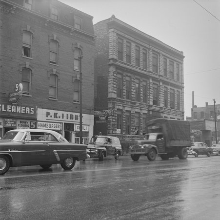 113 West Chicago Avenue on the Near North Side - Mead, Mildred