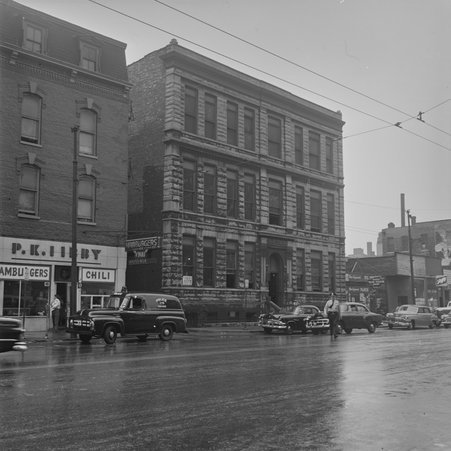 113 West Chicago Avenue on the Near North Side - Mead, Mildred