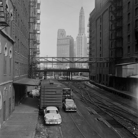 Behind Central Cold Storage on the Near North Side - Mead, Mildred