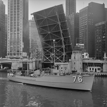 State street bridge is raised in River North - Mead, Mildred