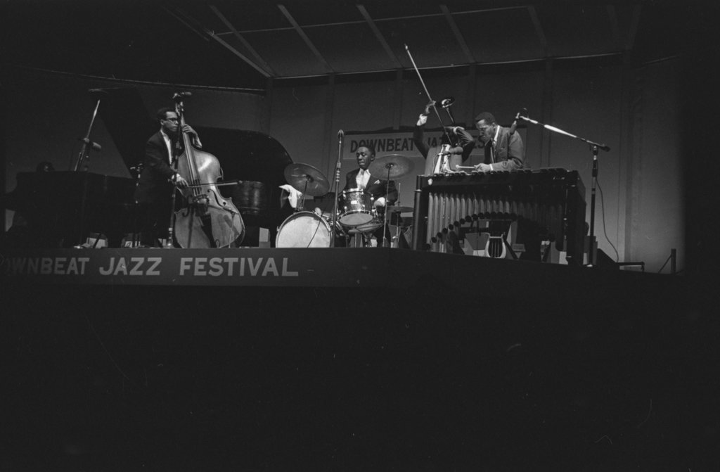 Art Blakey's Jazz Messengers at the Down Beat Jazz Festival - Flerlage, Raeburn, 1915-2002