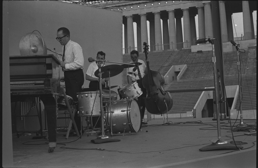 Joe Daley Trio at the Down Beat Jazz Festival - Flerlage, Raeburn, 1915-2002
