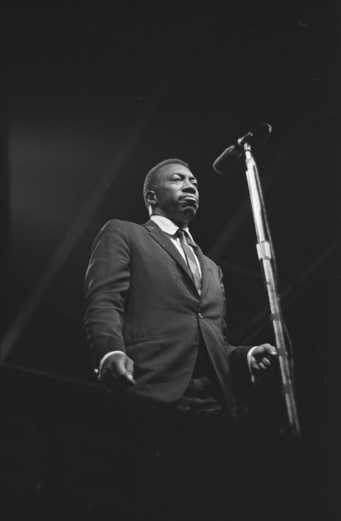 Joe Williams on stage at the Down Beat Jazz Festival - Flerlage, Raeburn, 1915-2002