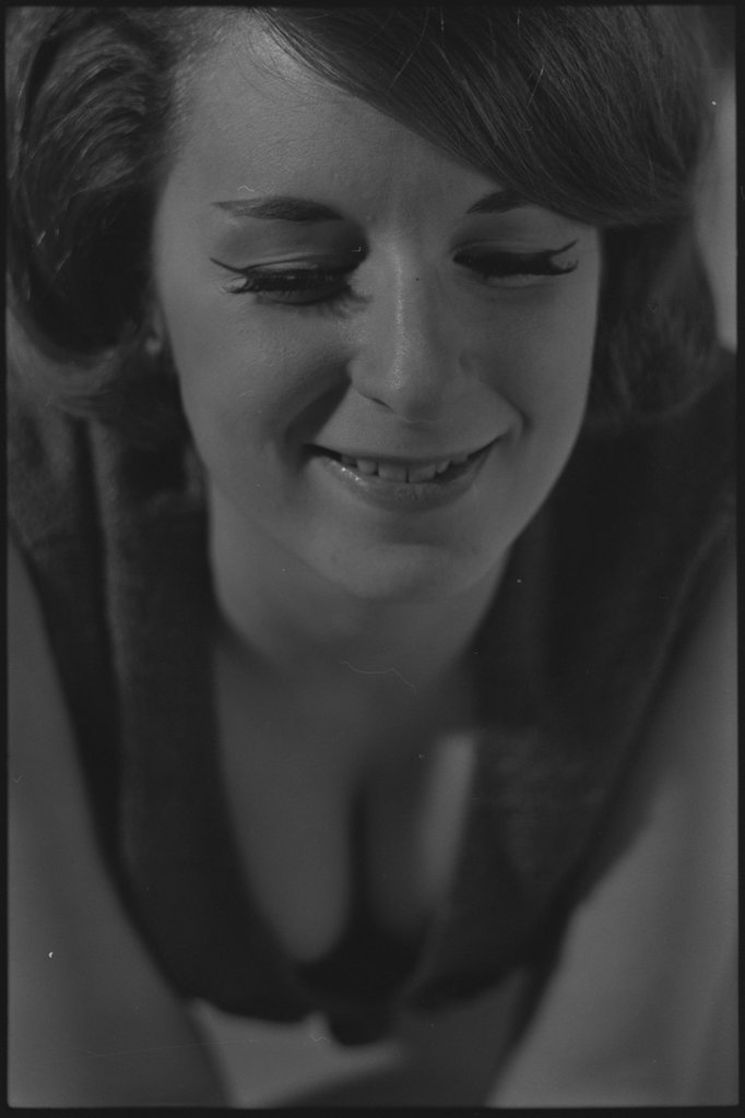 Unidentified model - Flerlage, Raeburn, 1915-2002