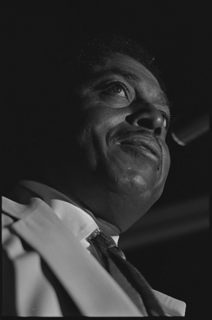 Big Joe Williams playing nine string guitar in performance at Blind Pig with John Davis - Flerlage, Raeburn, 1915-2002