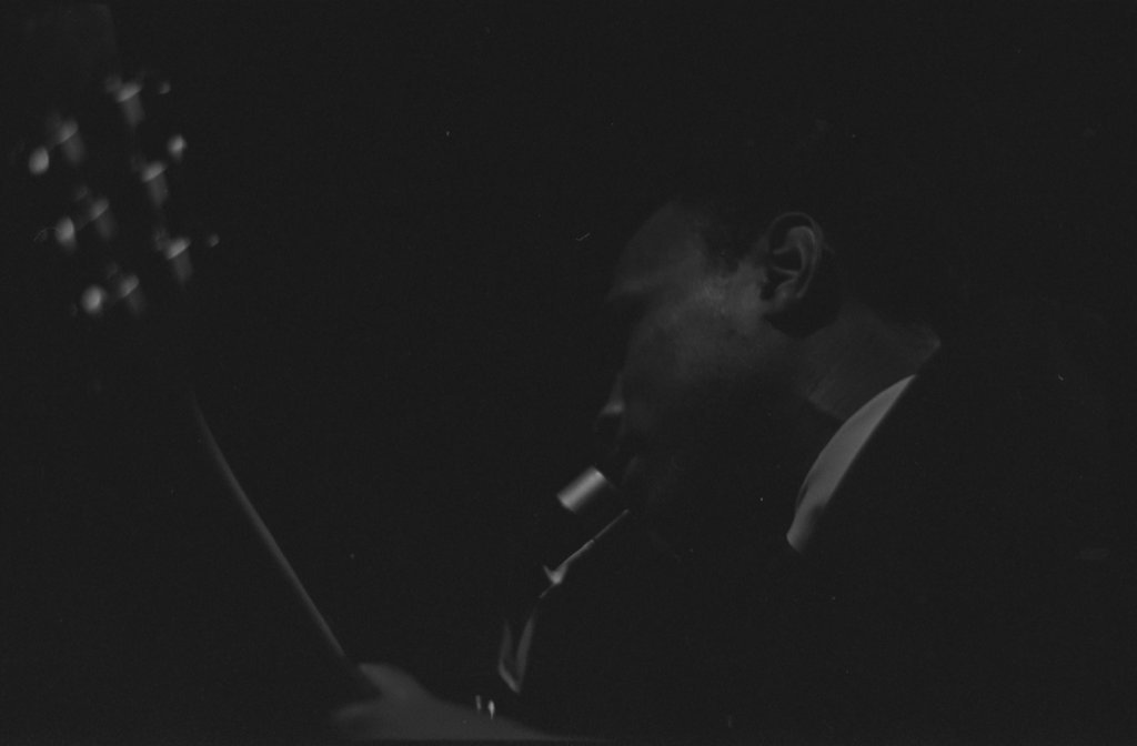 Magic Sam at 1815 Club - Flerlage, Raeburn, 1915-2002