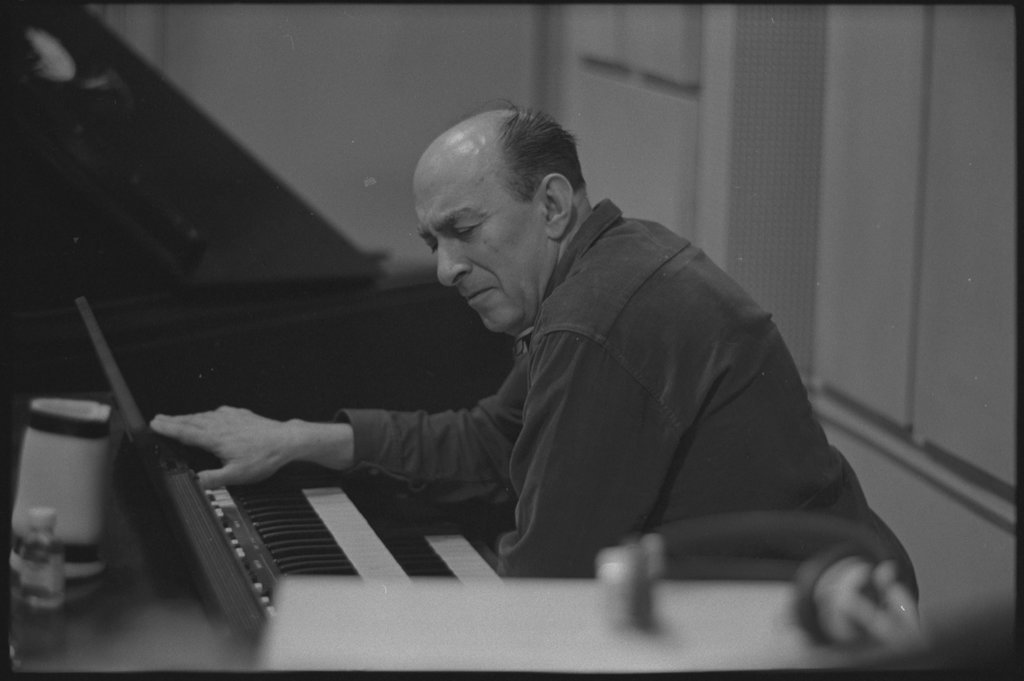 Musicians during a recording session - Flerlage, Raeburn, 1915-2002