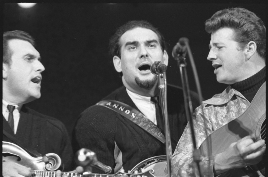 Performers at the 8th Annual University of Chicago Folk Festival - Flerlage, Raeburn, 1915-2002