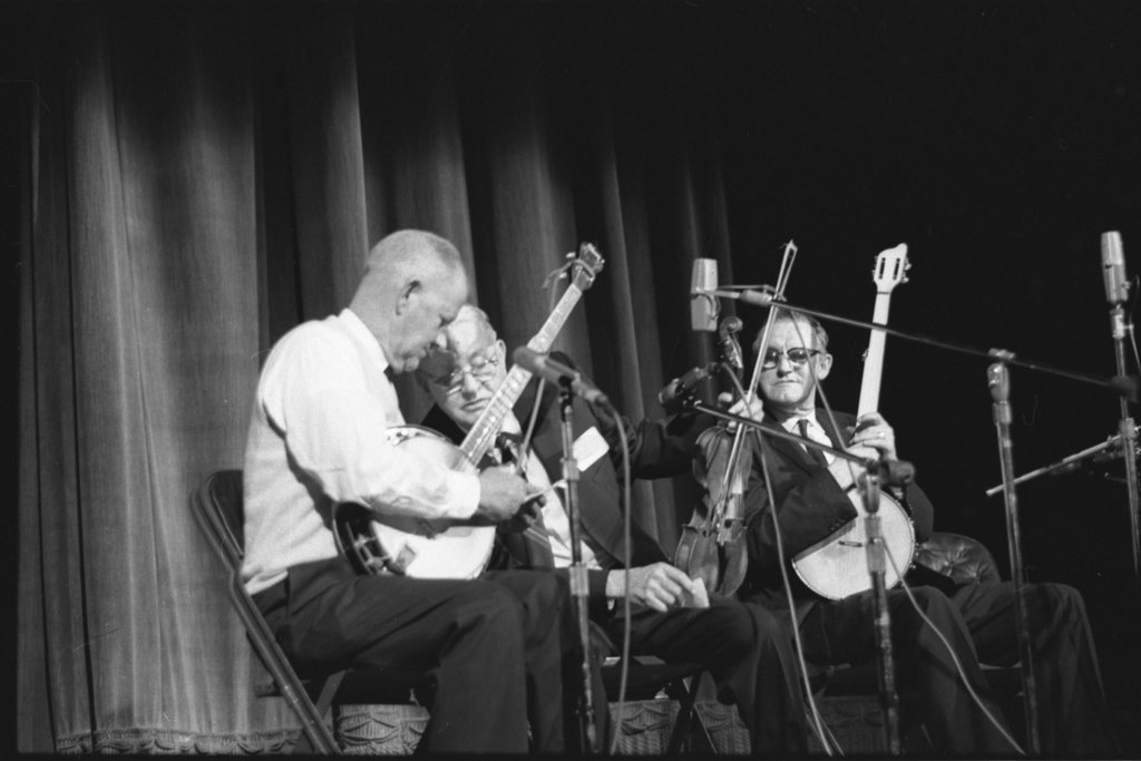 A Bayou band performing at the 9th Annual University of Chicago Folk Festival - Flerlage, Raeburn, 1915-2002