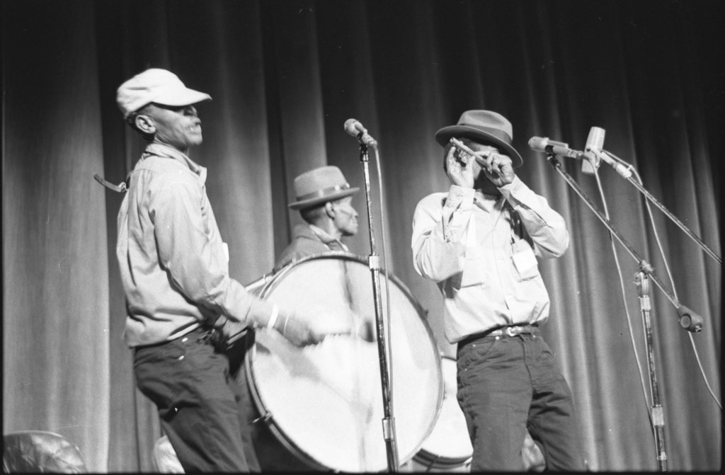 A Bayou band performing at the 9th Annual University of Chicago Folk Festival - Flerlage, Raeburn, 1915-2002